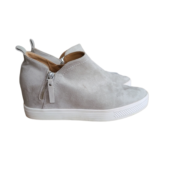 adara wedge sneaker